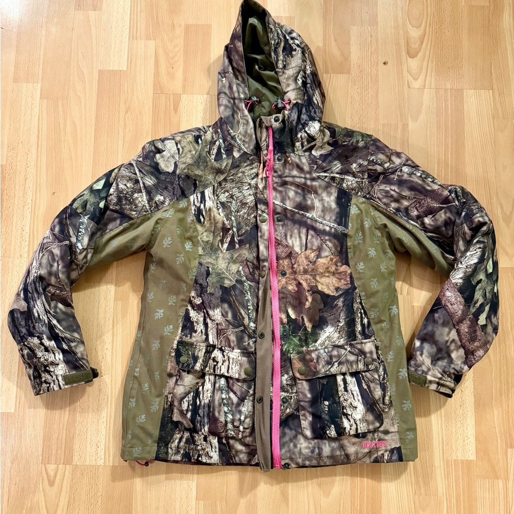 Women’s Large camouflage 3-in-1 hunting jacket